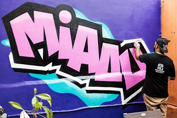 Réalisation de la fresque Miaou par MIAOU
